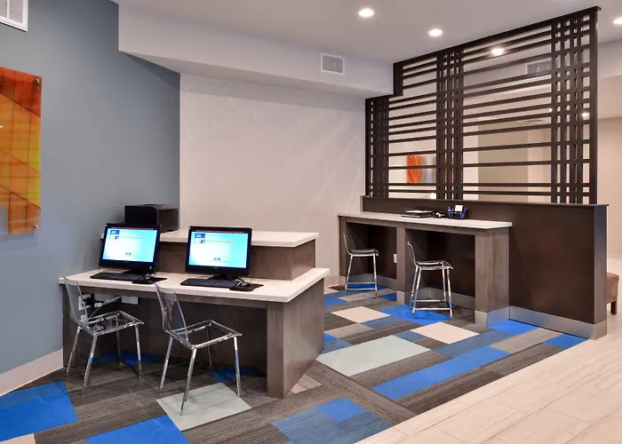 Holiday Inn Express & Suites Houston E - Pasadena