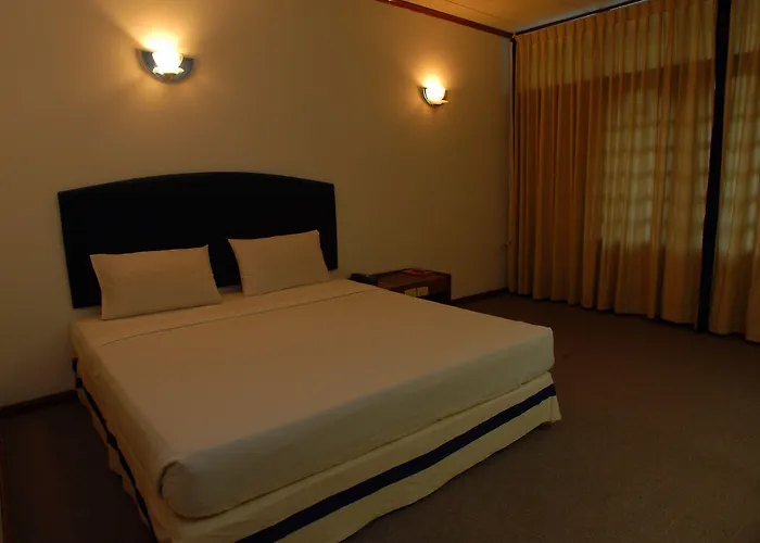 Myanmar Life Hotel