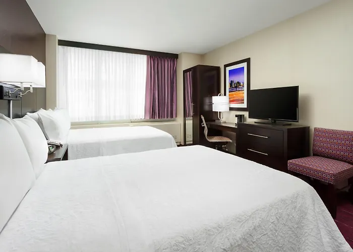 Hampton Inn Times Square Central