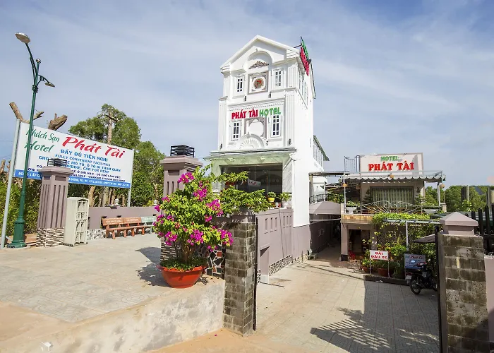 Hotels Close to Airport Phat Tai