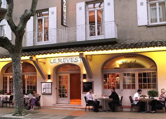 Brit Hotel Confort Le Revest Sainte-Maxime
