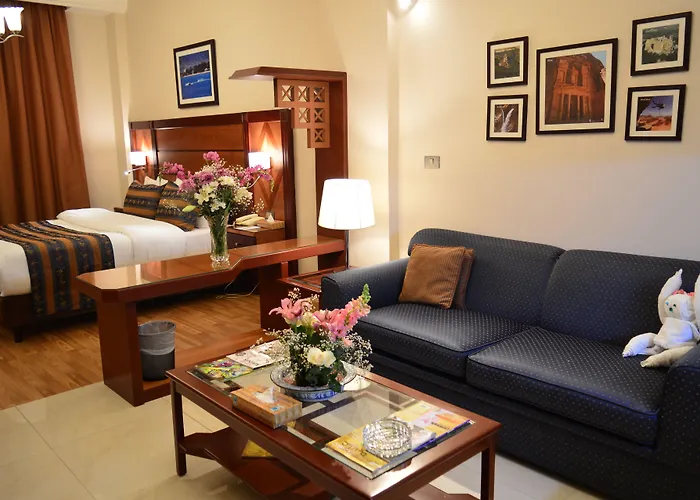 Comfort Hotel Suites