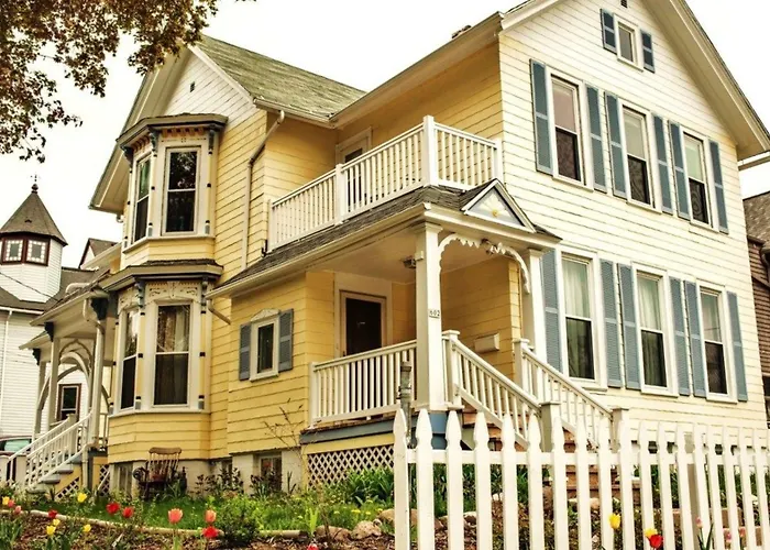 Muse Gallery Guesthouse