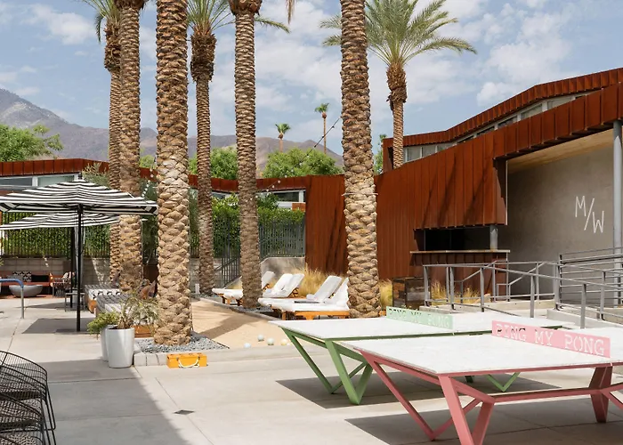 Jacuzzi hotel: Arrive Palm Springs - Adults Only