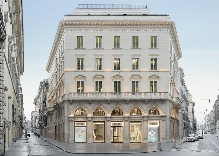 Hotel 5 Estrellas Fendi Private Suites - Small Luxury s Of The World