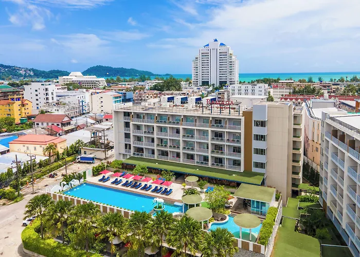 4-Sterne-Hotel: Ramada By Wyndham Phuket Deevana