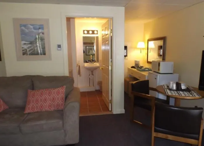 Footbridge North Hotel