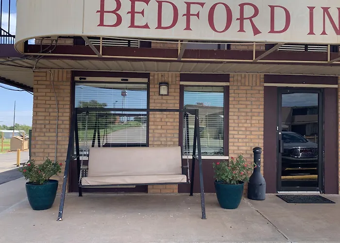 Motel: Bedford Inn