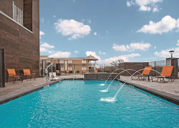 La Quinta By Wyndham Dallas Grand Prairie North