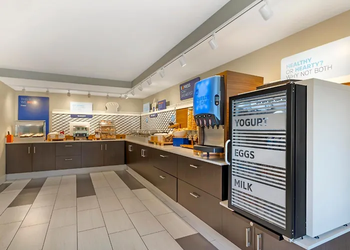 Holiday Inn Express Plattsburgh By Ihg