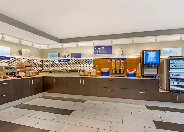 Holiday Inn Express Plattsburgh By Ihg