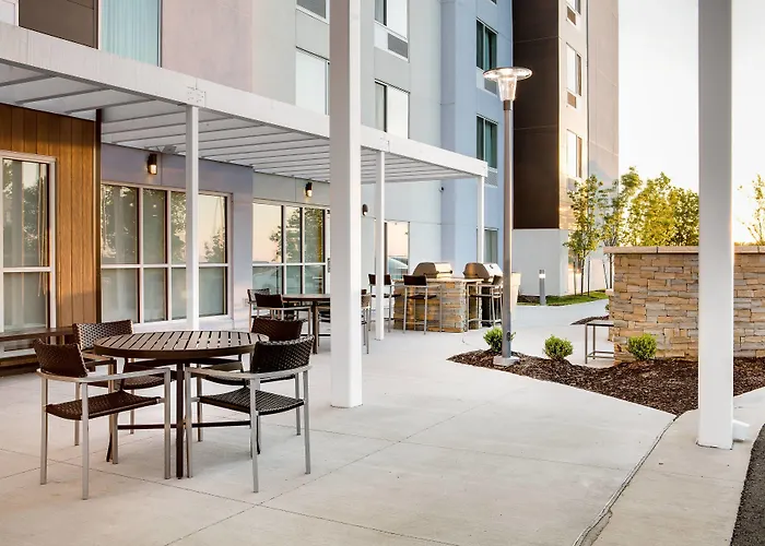 Towneplace Suites By Marriott Airport