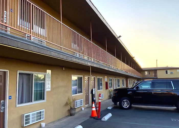 Robinhood Anaheim West