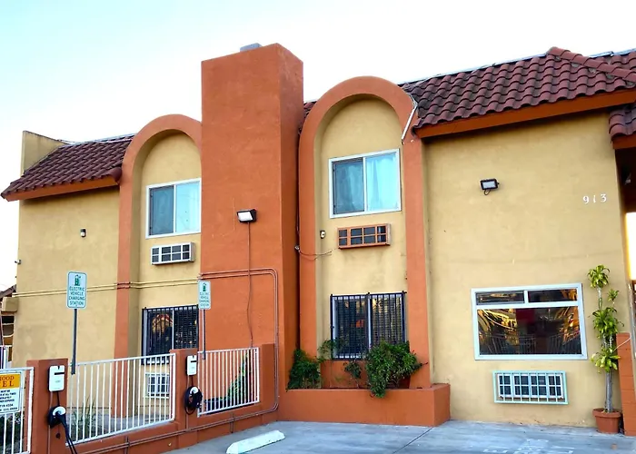 Robinhood Anaheim West