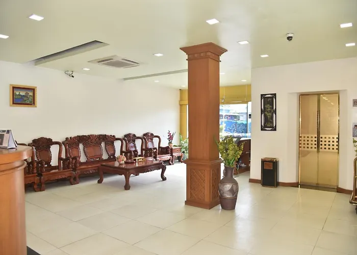 Paragon Hotel