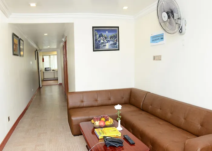 Hotel Bond