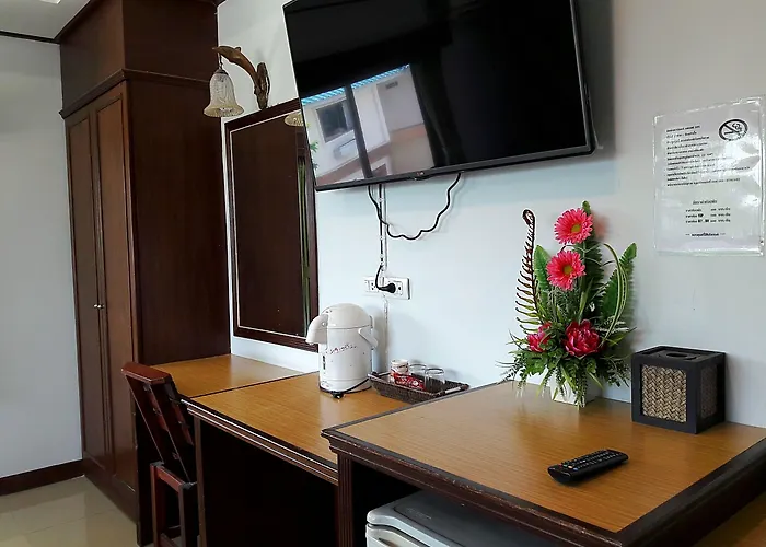 โรงแรมฟ้าพราวฝน Fah Proud Fon Hotel