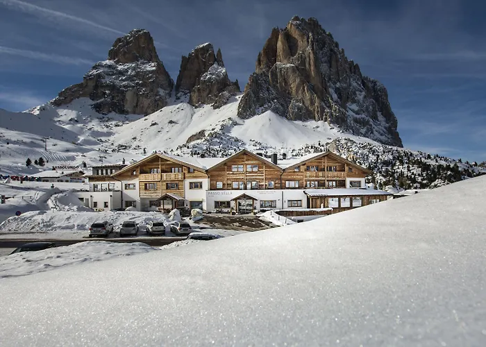 Passo Sella Dolomiti Mountain