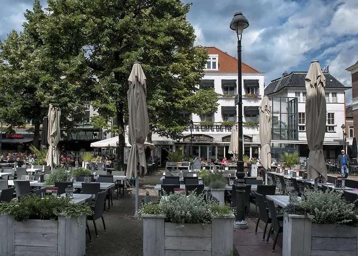 Hotel Et Le Cafe De Paris