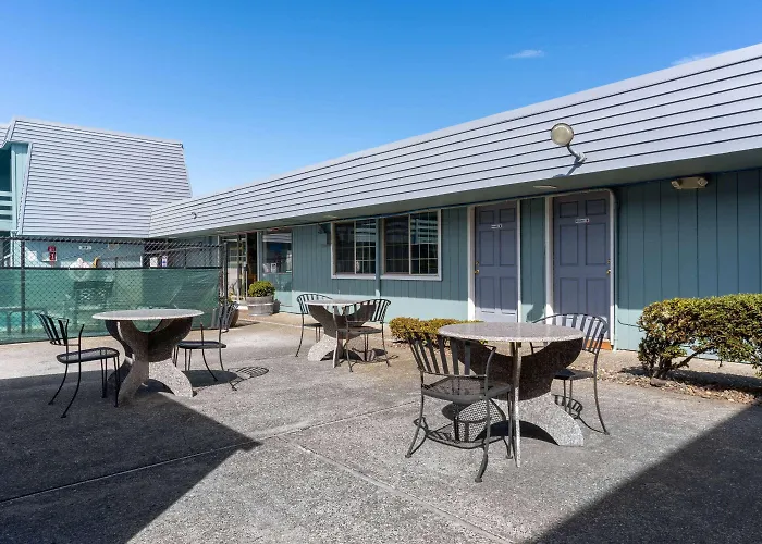 Hotel near College: Travelodge By Wyndham Florence