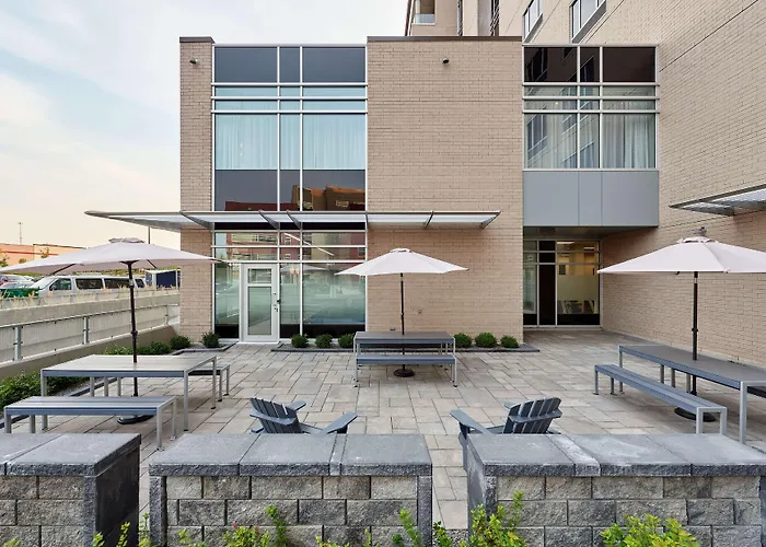 Family resorts Hampton Inn & Suites By Hilton Quebec City Levis
