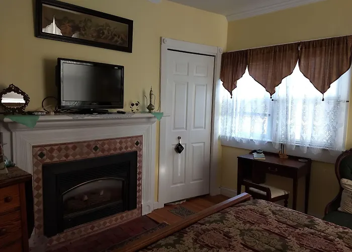 Armistead Cottage Bed & Breakfast