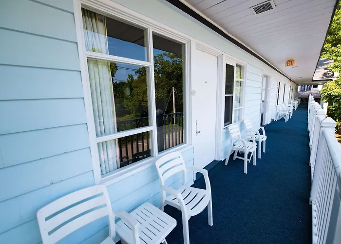 Kid friendly hotel Days Inn By Wyndham Bar Harbor