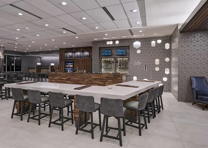 Courtyard By Marriott Houston Sugar Land/Lake Pointe