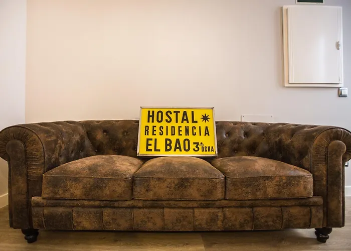 Hola Rooms