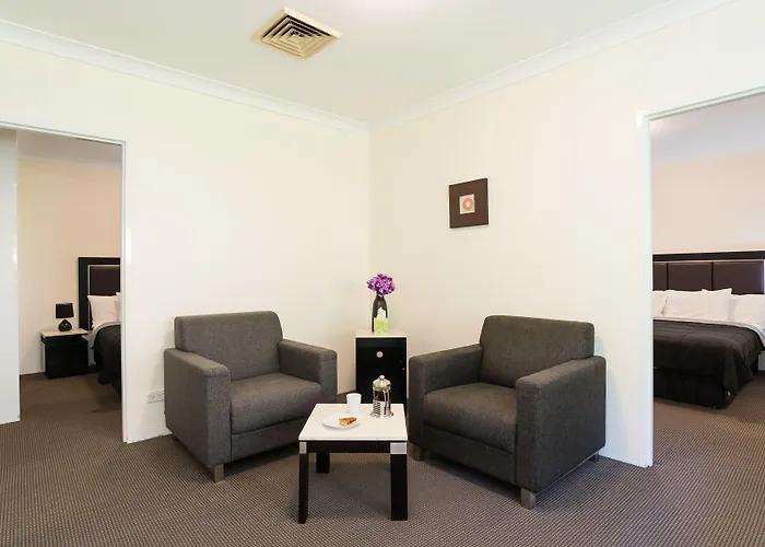 Pet Friendly hotel: Eastwood Furnished Apartments