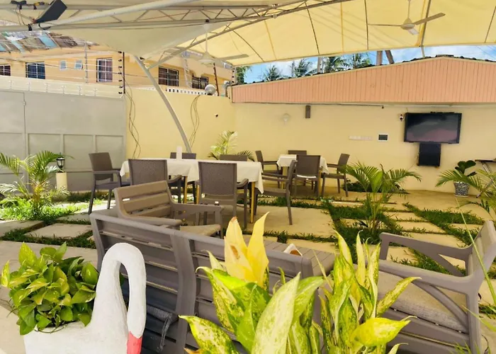 Merry Villa Hotel & Apartments
