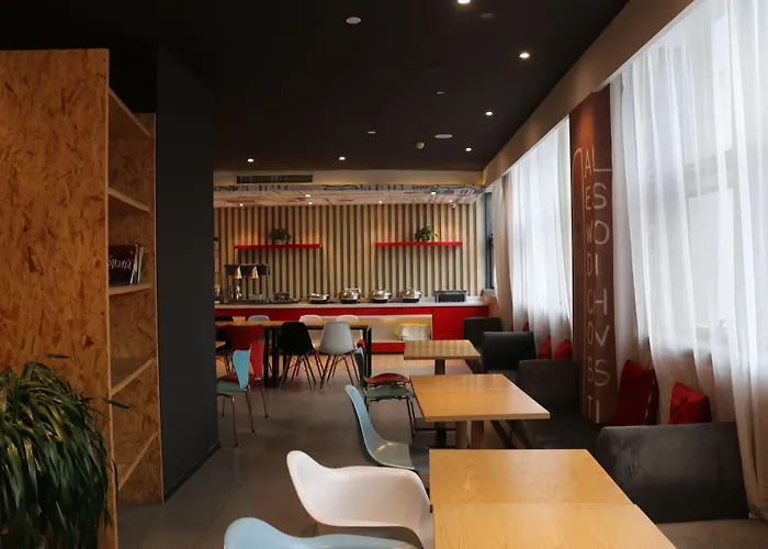 Ibis Chengdu Sm Square