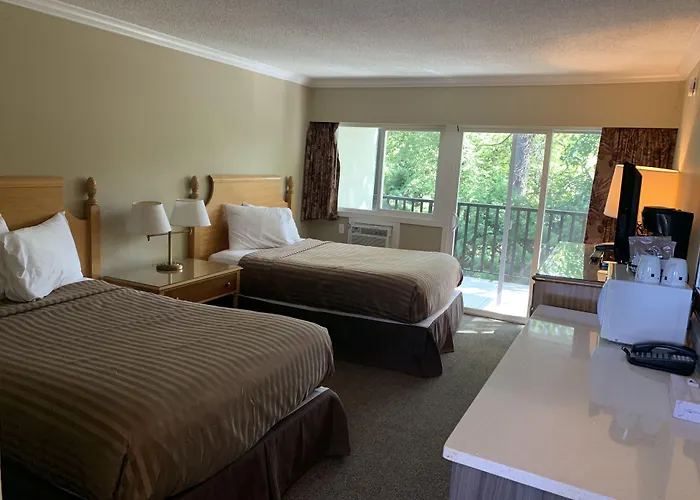 Okanagan Royal Park Inn By Elevate Rooms
