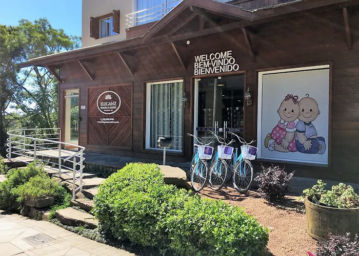 Casinha: Eleganz Hostel & Suites
