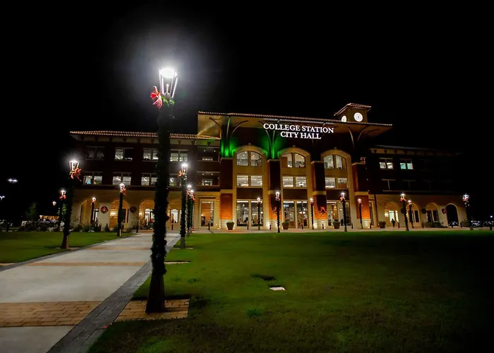 Holiday Inn Express & Suites Bryan - College Station By Ihg