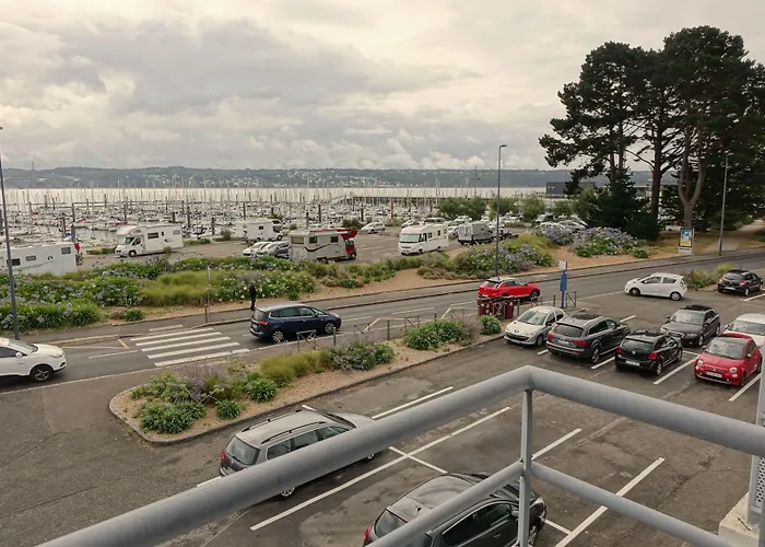 Couett'Hotel Brest Port De Plaisance, Les Pieds Dans L'Eau
