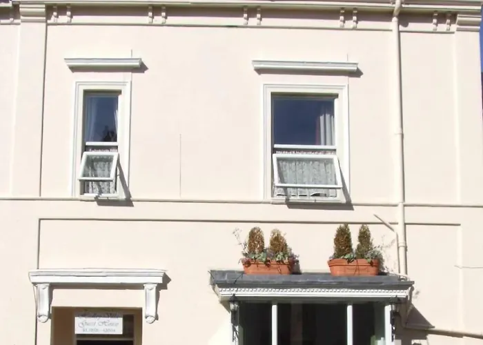 Hedley Villa Guest House