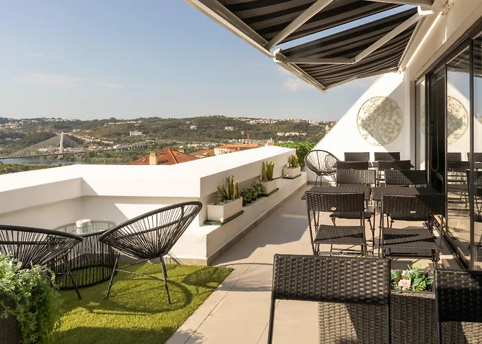 Penedo Da Saudade Suites &