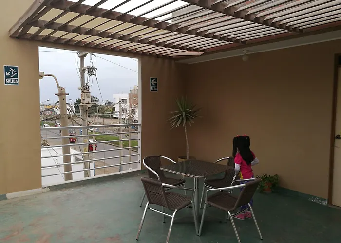 Hostal Shalom