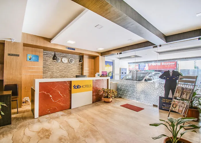 Fabhotel Jansi Deluxe - Nr Gandhipuram Bus Stand