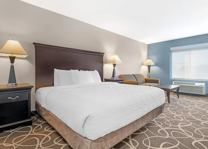 Hotels Close to Airport Best Western Plus Eau Claire Conference Center