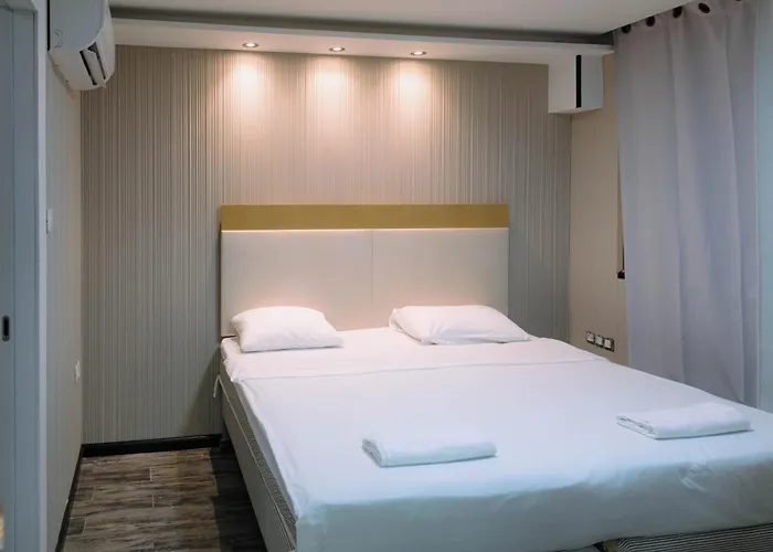 Rich Luxury Suites - Renovated