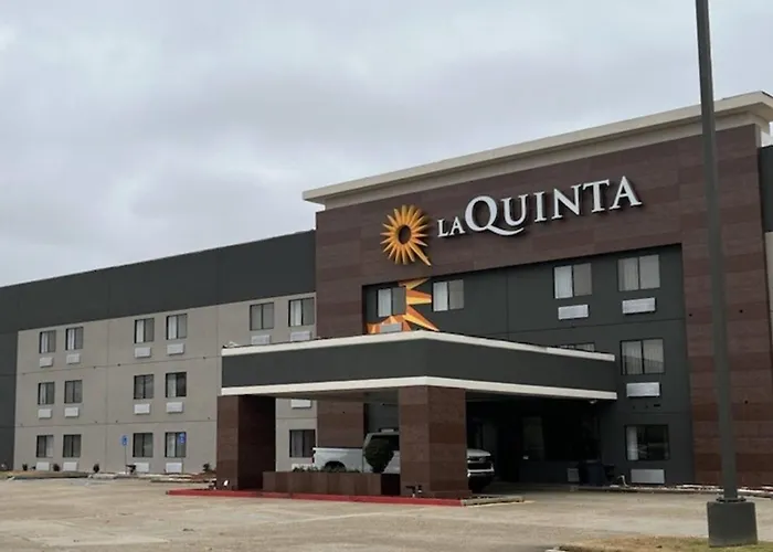 Pet Friendly hotel: La Quinta By Wyndham Baton Rouge Siegen Lane