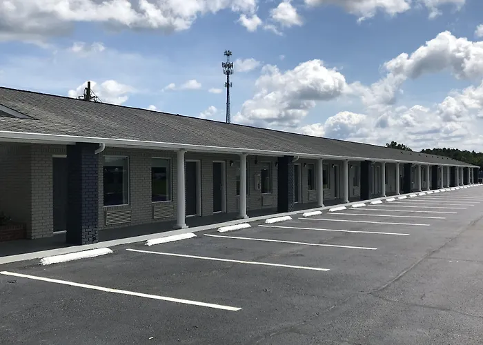 Rodeway Inn Calhoun South