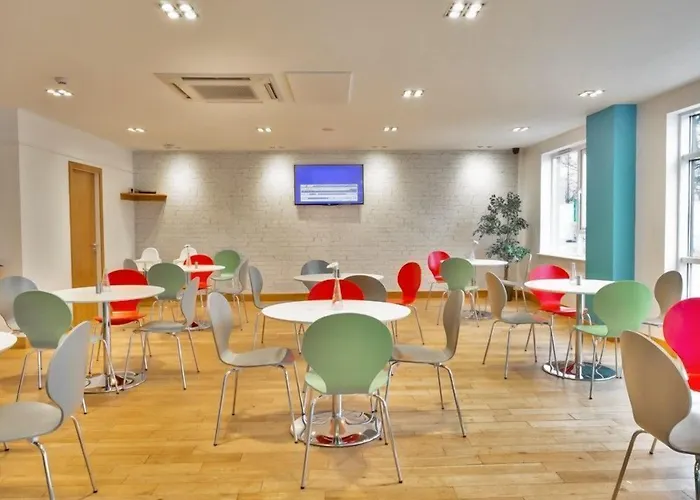 Citilodge Wakefield Hotel By Roomsbooked