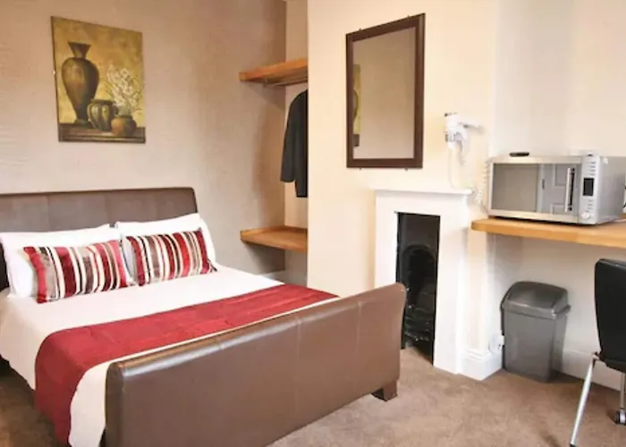 Central Hotel Cheltenham By Roomsbooked