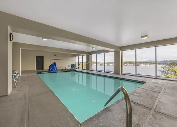 Resort: Best Western Pier Point Inn