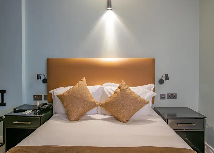 New Ambassador Hotel