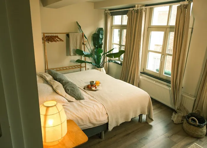 B&B: Milk And Cookies