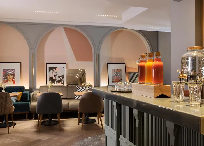  Maison Elle Paris